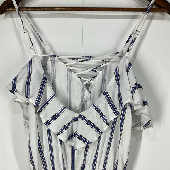 Le Lis romper crisscross ruffled cinched waist cold shoulder strap blue white SM - Picture 5 of 11